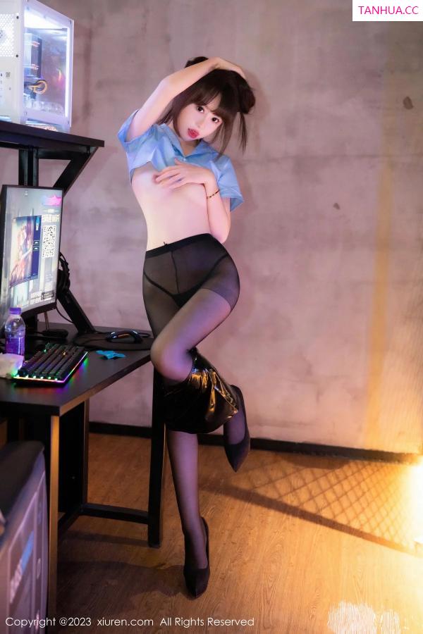   [XiuRen]高清写真图 2023.12.15 No.7816 夏Yao 黑丝短裙第55张图片